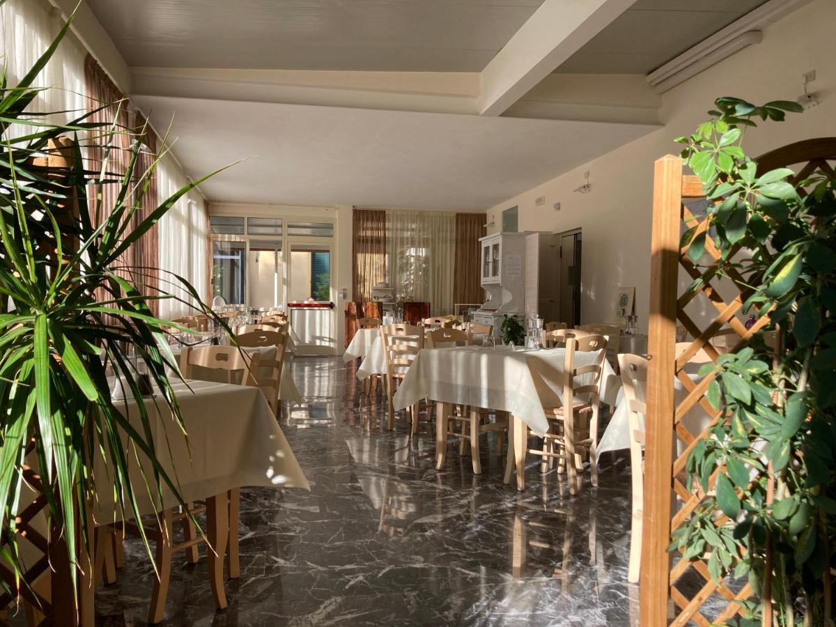 Hotel Verdesolemare Marina di Pietrasanta Exterior foto