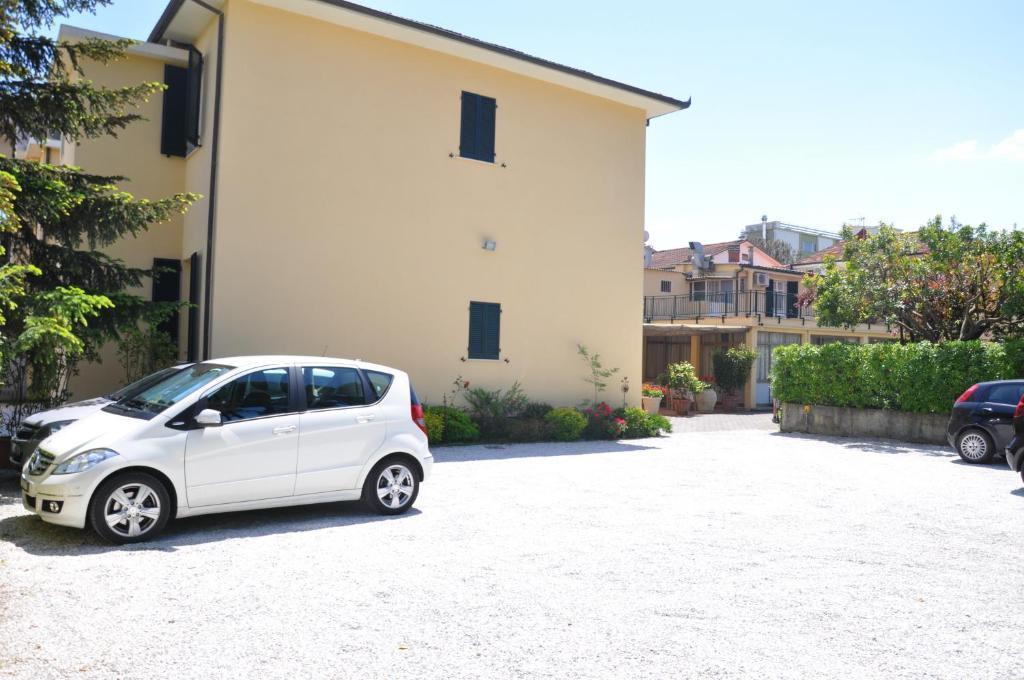 Hotel Verdesolemare Marina di Pietrasanta Exterior foto